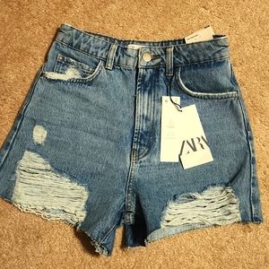 Zara Women Short,  size 2. New
